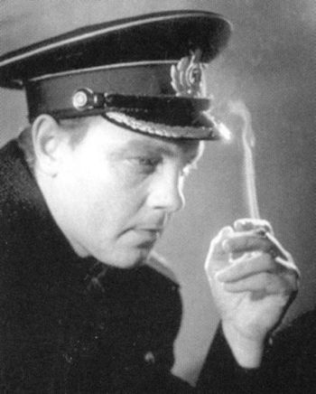 Иллюстрация к книге — Кирилл Лавров [i_043.jpg]