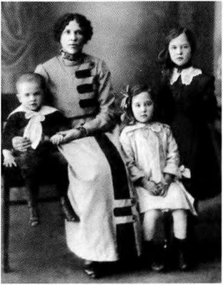 Иллюстрация к книге — Повседневная жизнь &quot;русского&quot; Китая [i_009.jpg]