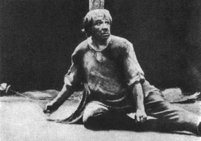 Иллюстрация к книге — Товстоногов [i_043.jpg]