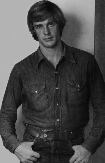 Иллюстрация к книге — Александр Абдулов. Необыкновенное чудо [i_009.jpg]