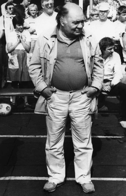 Иллюстрация к книге — Александр Абдулов. Необыкновенное чудо [i_016.jpg]