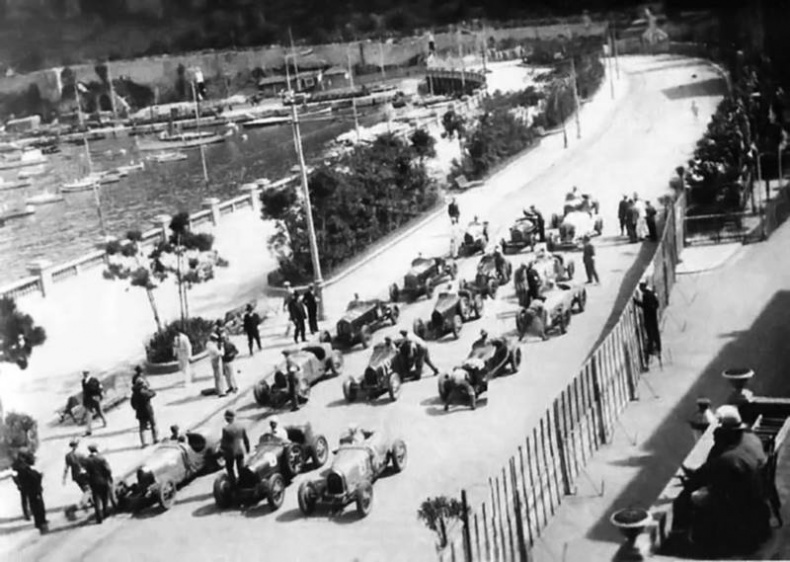 Иллюстрация к книге — Грейс Келли. Как стать принцессой… [i_051.jpg]