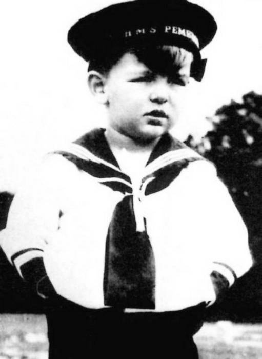 Иллюстрация к книге — Грейс Келли. Как стать принцессой… [i_067.jpg]