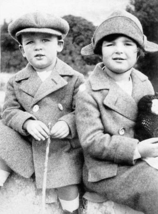 Иллюстрация к книге — Грейс Келли. Как стать принцессой… [i_068.jpg]