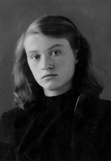 Иллюстрация к книге — Мои пригорки, ручейки. Воспоминания актрисы [i_006.jpg]