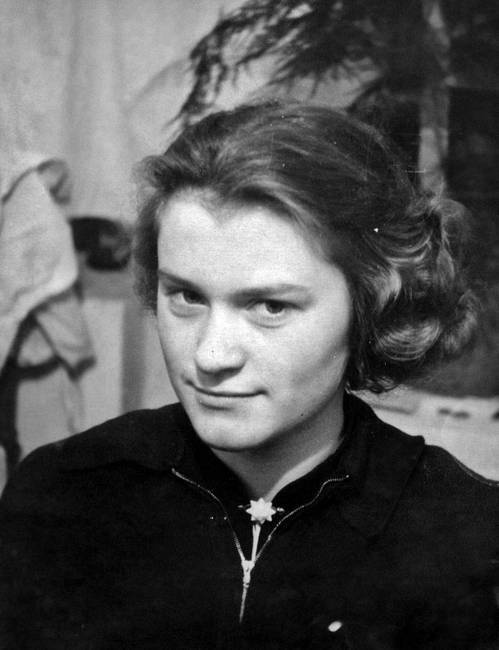 Иллюстрация к книге — Мои пригорки, ручейки. Воспоминания актрисы [i_012.jpg]