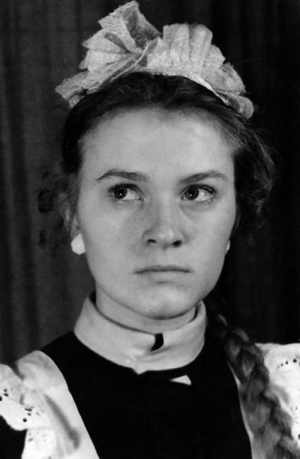 Иллюстрация к книге — Мои пригорки, ручейки. Воспоминания актрисы [i_021.jpg]