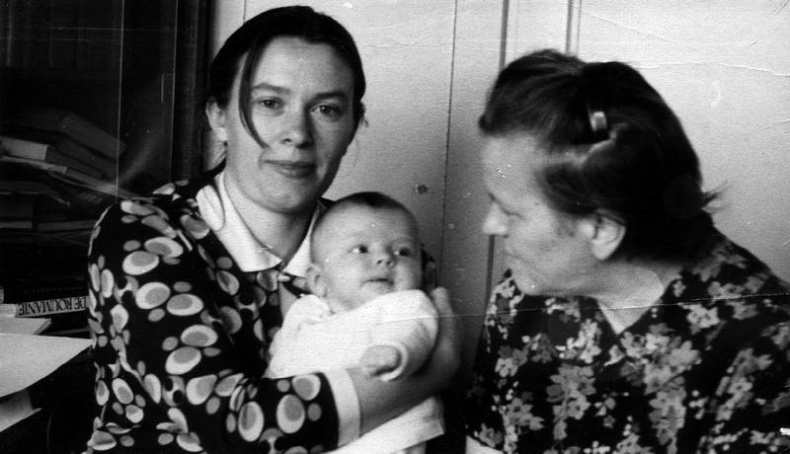 Иллюстрация к книге — Мои пригорки, ручейки. Воспоминания актрисы [i_038.jpg]