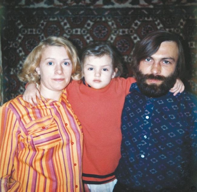 Иллюстрация к книге — Мои пригорки, ручейки. Воспоминания актрисы [i_070.jpg]