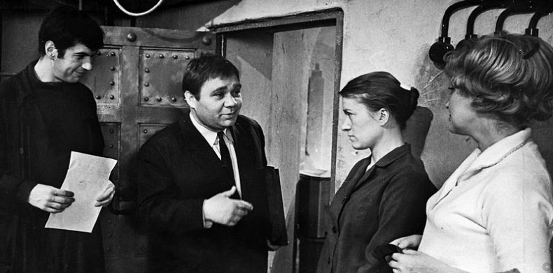 Иллюстрация к книге — Мои пригорки, ручейки. Воспоминания актрисы [i_079.jpg]