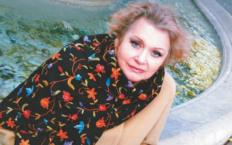 Иллюстрация к книге — Мои пригорки, ручейки. Воспоминания актрисы [i_115.jpg]