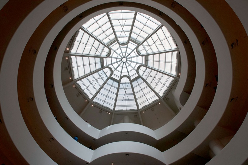 Иллюстрация к книге — Бес искусства. Невероятная история одного арт-проекта [_17.jpg]