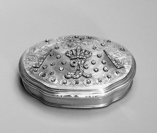 Иллюстрация к книге — Врачи двора его Императорского величества, или Как лечили царскую семью [_391.jpg]