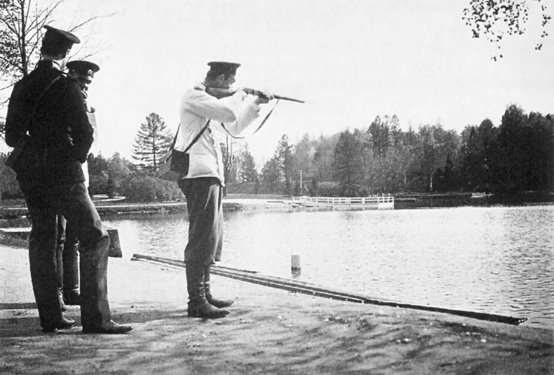 Иллюстрация к книге — Врачи двора его Императорского величества, или Как лечили царскую семью [_445.jpg]