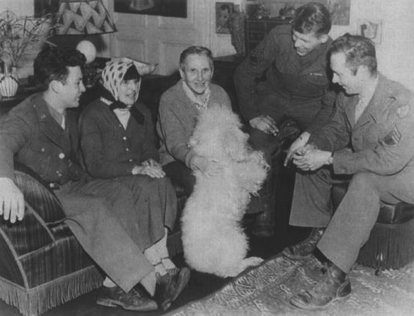 Иллюстрация к книге — Моя жизнь с Гертрудой Стайн [i_027.jpg]