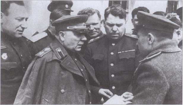 Иллюстрация к книге — Крым 1944. Весна освобождения [i_020.jpg]