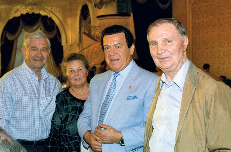 Иллюстрация к книге — Виктор Тихонов. Жизнь во имя хоккея [_109.jpg]