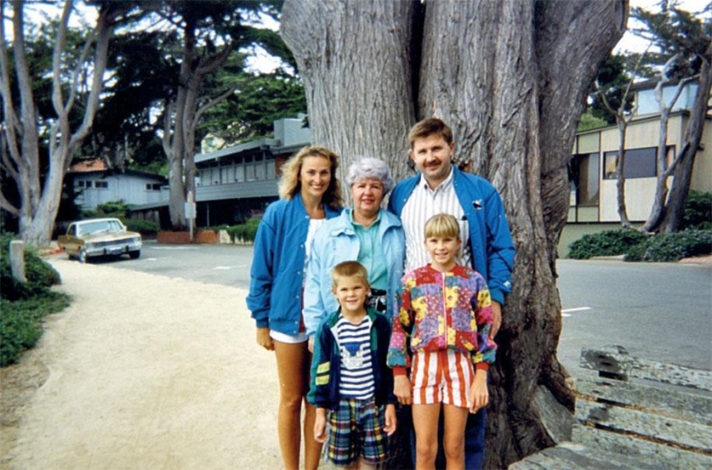 Иллюстрация к книге — Виктор Тихонов. Жизнь во имя хоккея [_90.jpg]