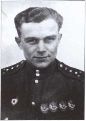 Иллюстрация к книге — Покрышкин [i_031.jpg]