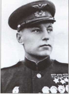 Иллюстрация к книге — Покрышкин [i_042.jpg]