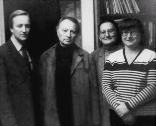 Иллюстрация к книге — Лосев [i_094.jpg]