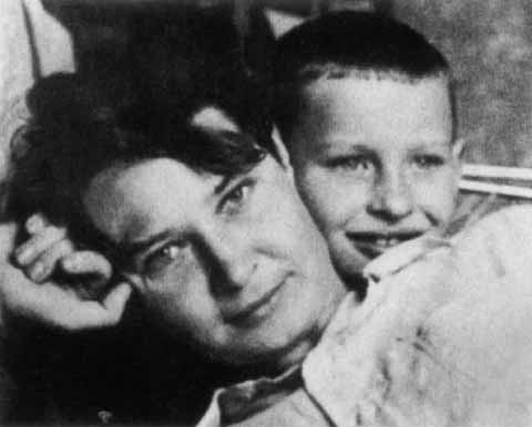 Иллюстрация к книге — Хрущев [i_022.jpg]