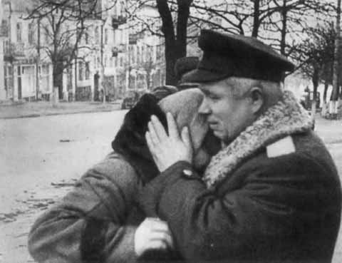 Иллюстрация к книге — Хрущев [i_029.jpg]