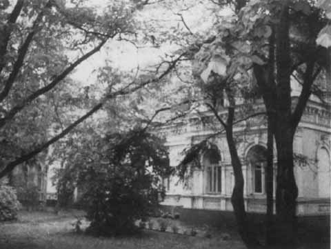 Иллюстрация к книге — Хрущев [i_041.jpg]