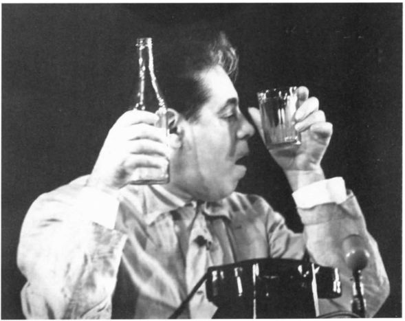 Иллюстрация к книге — Аркадий Райкин [i_039.jpg]