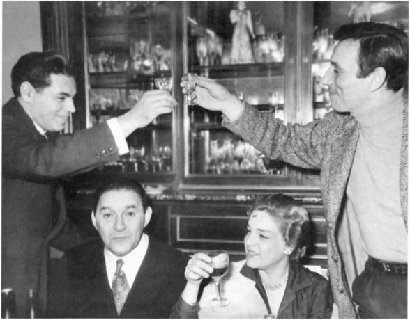 Иллюстрация к книге — Аркадий Райкин [i_051.jpg]