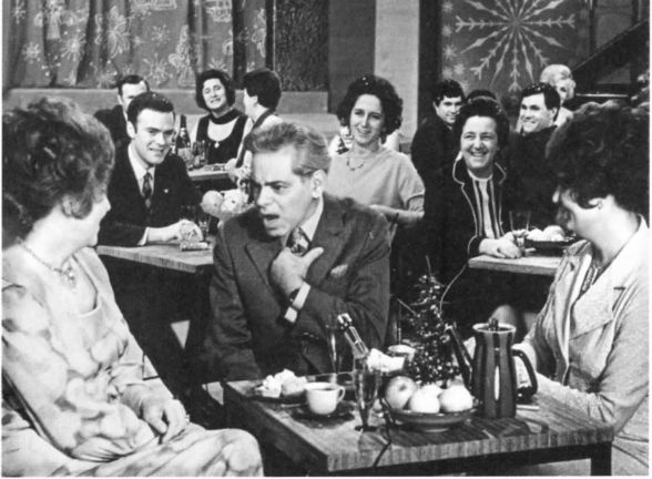 Иллюстрация к книге — Аркадий Райкин [i_062.jpg]