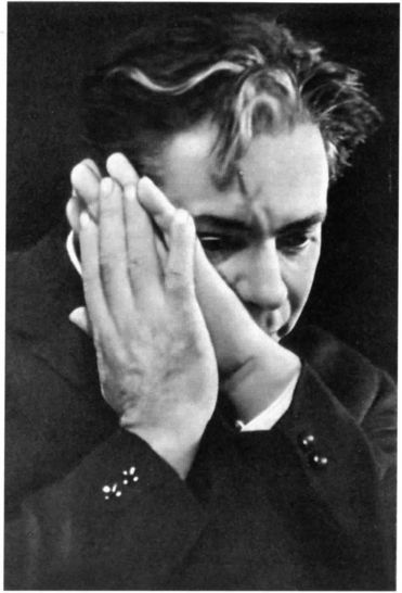 Иллюстрация к книге — Аркадий Райкин [i_063.jpg]