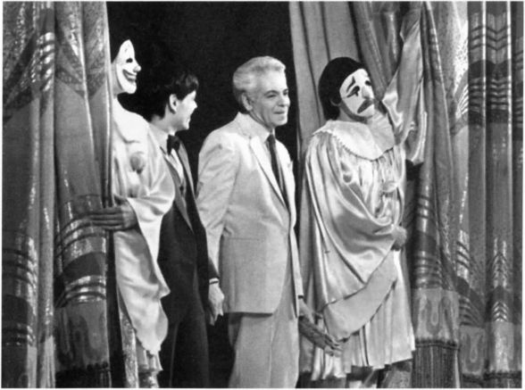 Иллюстрация к книге — Аркадий Райкин [i_066.jpg]