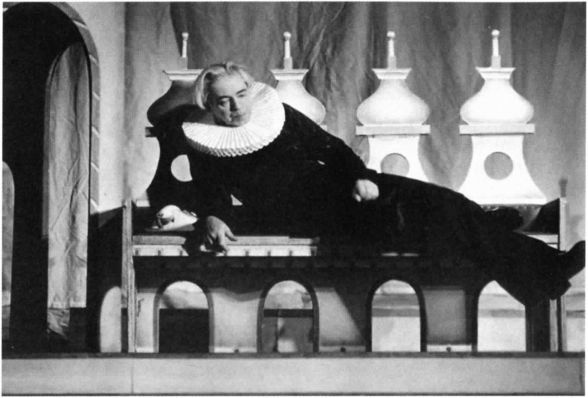 Иллюстрация к книге — Аркадий Райкин [i_087.jpg]