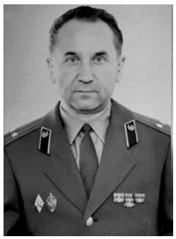 Иллюстрация к книге — Щит и меч Советского Союза [i_014.jpg]