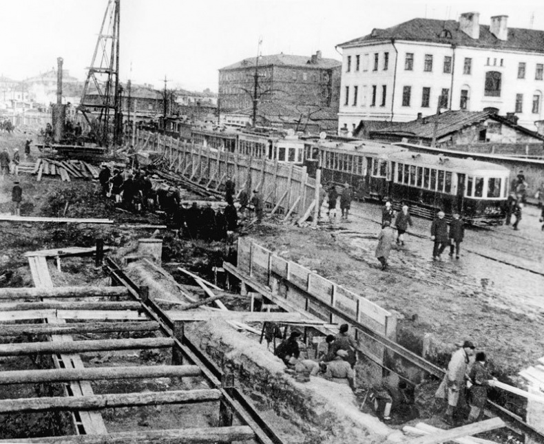 Иллюстрация к книге — Последняя миссия Гитлера [i_025.jpg]