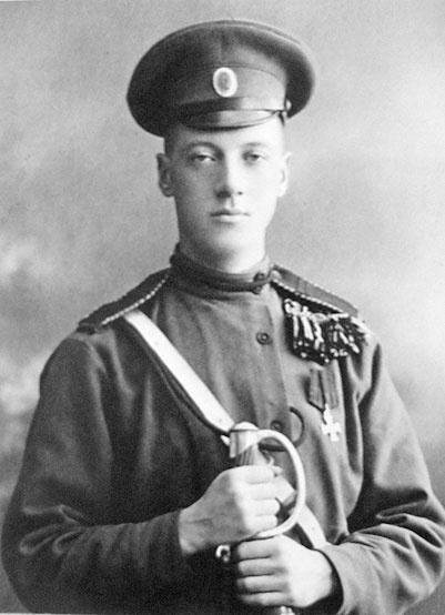 Иллюстрация к книге — Анна Ахматова. Листки из дневника. Проза. Письма [i_004.jpg]