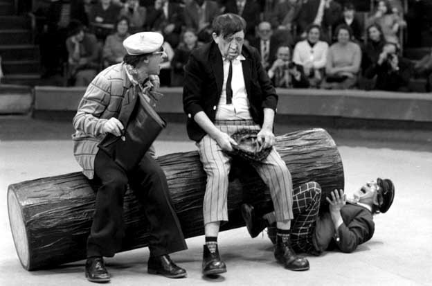 Иллюстрация к книге — Юрий Никулин. Смешное и трагическое [i_021.jpg]