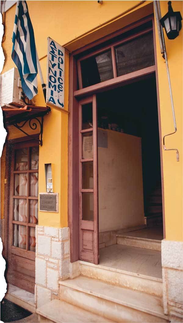 Иллюстрация к книге — Путешествие за счастьем. Почтовые открытки из Греции [i_092.jpg]