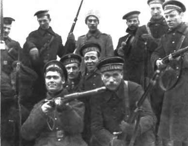 Иллюстрация к книге — Керенский [i_028.jpg]