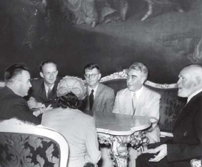 Иллюстрация к книге — Короткие встречи с великими [i_039.jpg]