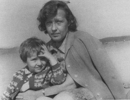 Иллюстрация к книге — Борис Рыжий. Дивий камень [i_004.jpg]