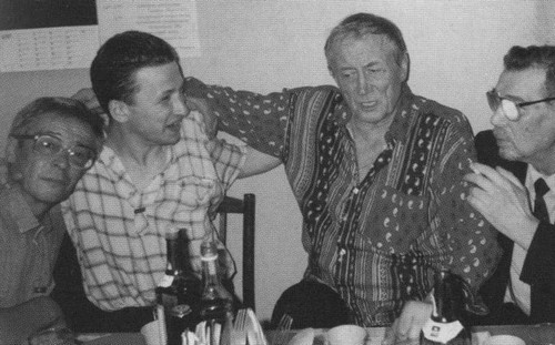 Иллюстрация к книге — Борис Рыжий. Дивий камень [i_012.jpg]