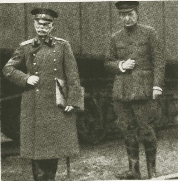 Иллюстрация к книге — Корнилов [i_053.jpg]