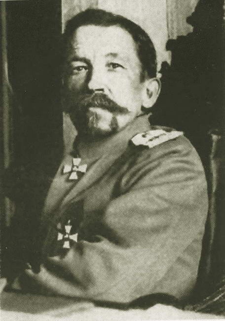 Иллюстрация к книге — Корнилов [i_064.jpg]