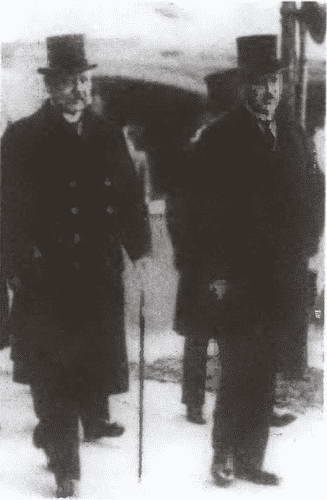 Иллюстрация к книге — Аденауэр. Отец новой Германии [i_016.jpg]