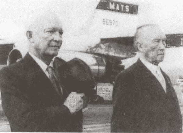 Иллюстрация к книге — Аденауэр. Отец новой Германии [i_040.jpg]