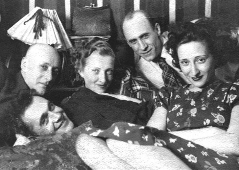 Иллюстрация к книге — Промельк Беллы. Романтическая хроника [vkl11_2.jpg]