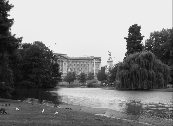 Иллюстрация к книге — Королева Виктория [i_005.jpg]