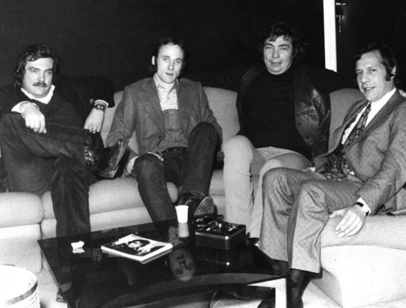 Иллюстрация к книге — Rolling Stones. Взгляд изнутри [i_070.jpg]